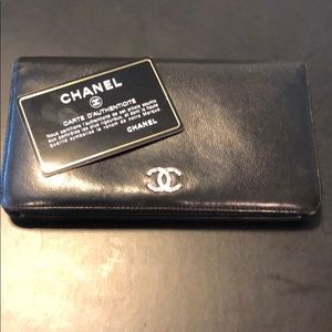 Chanel Black ladies Wallet/Gold Chain